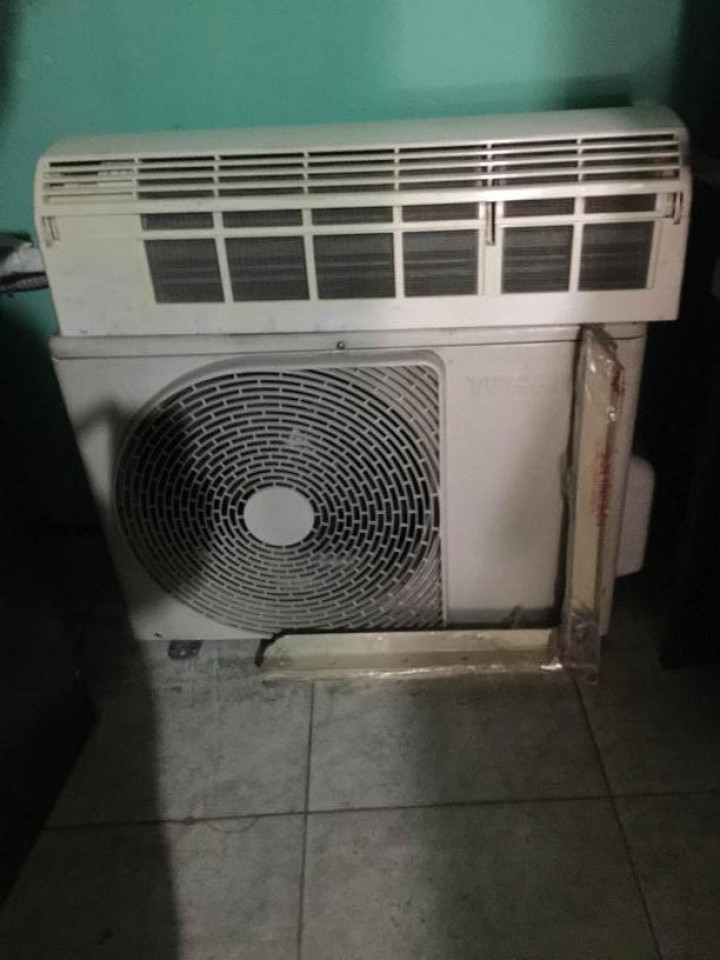 Thanh Lý Máy Lạnh Toshiba Inverter 2.5HP